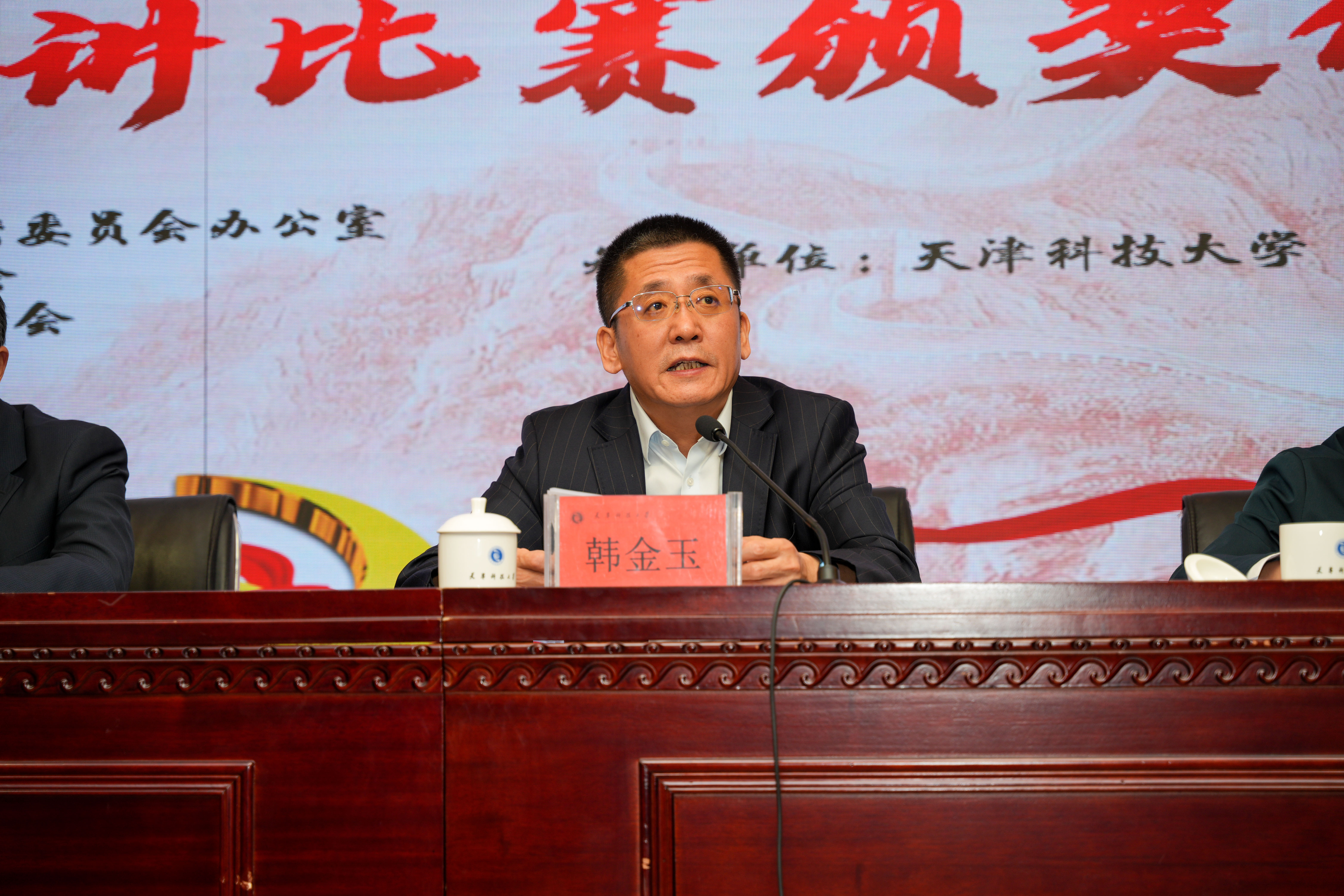 74ac3d46b5464e388cfdd569f384fa4a.jpg 74ac3d46b5464e388cfdd569f384fa4a.jpg