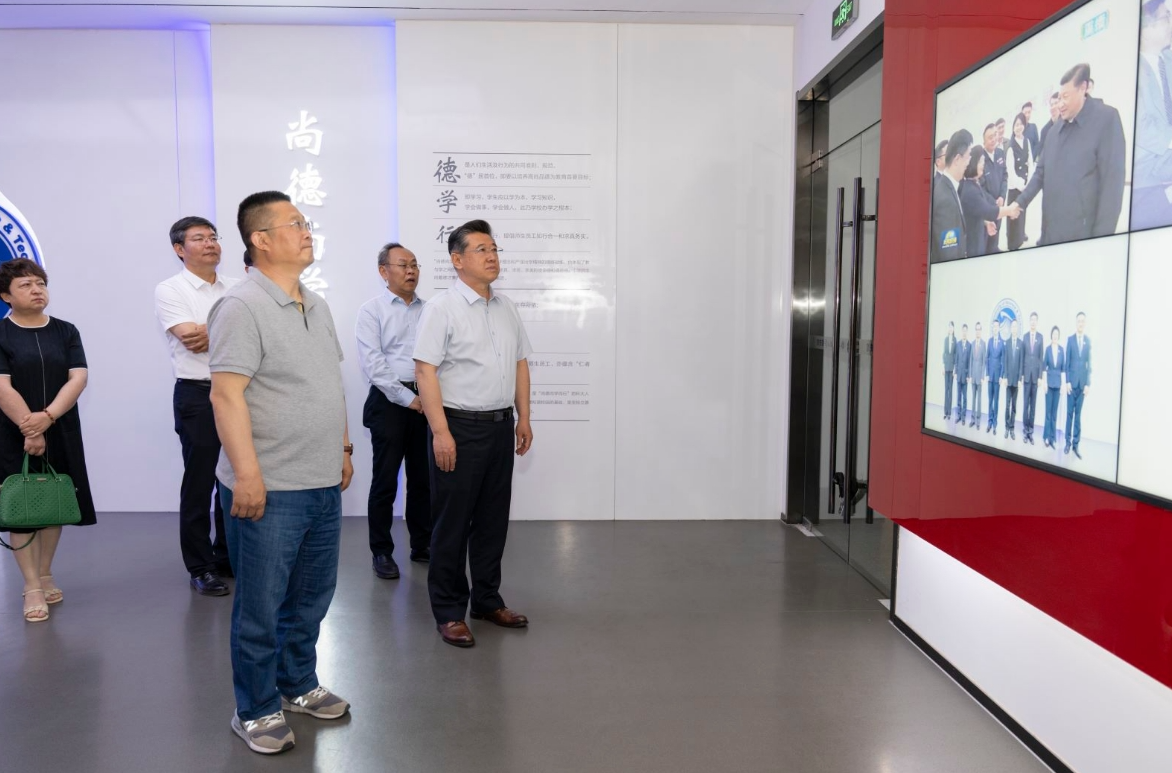 969ef3701715495c9511573b1ae7ffb5.png 969ef3701715495c9511573b1ae7ffb5.png