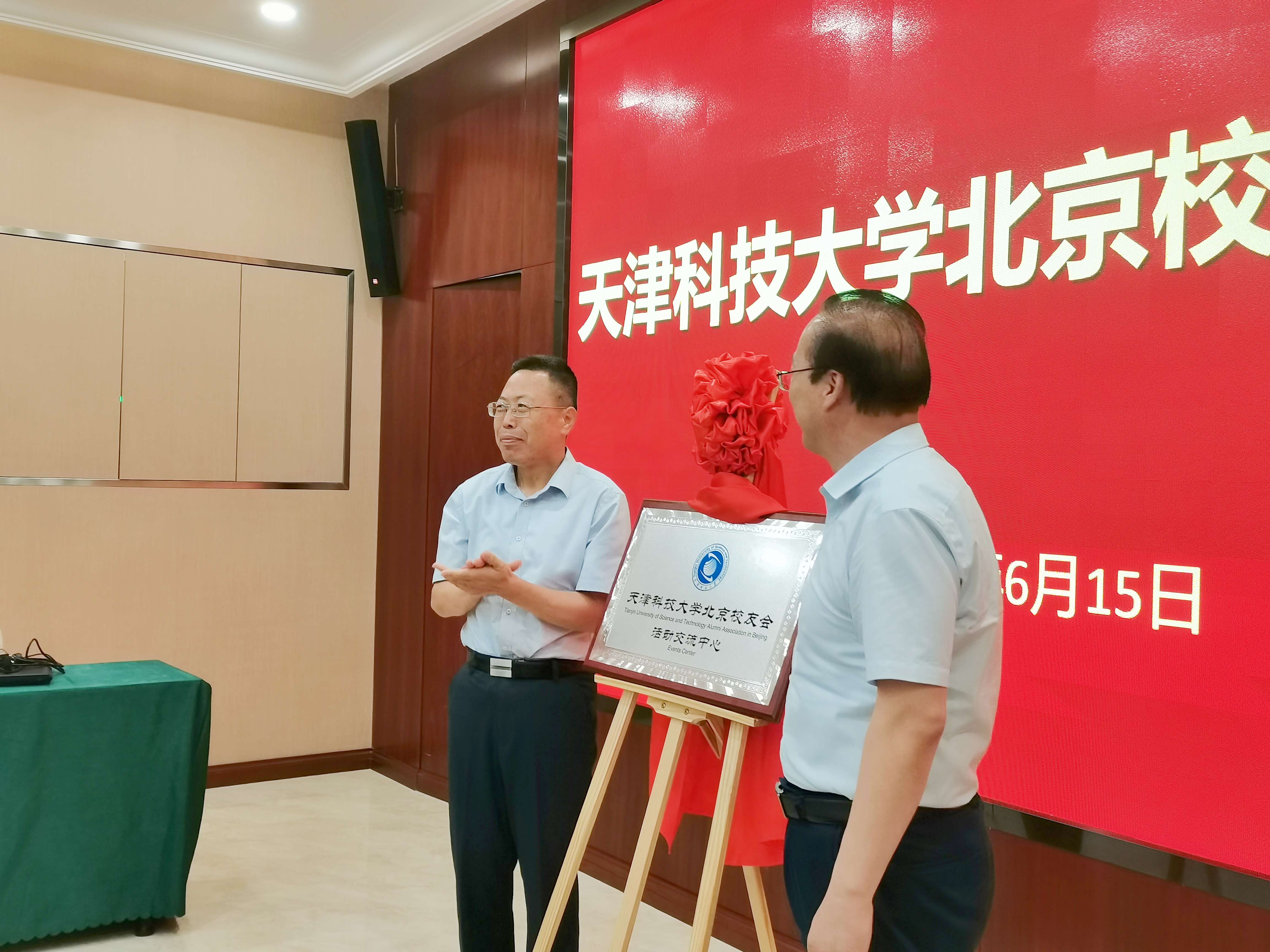 9cad4840125c4edaa0099246f27feb85.jpg 9cad4840125c4edaa0099246f27feb85.jpg