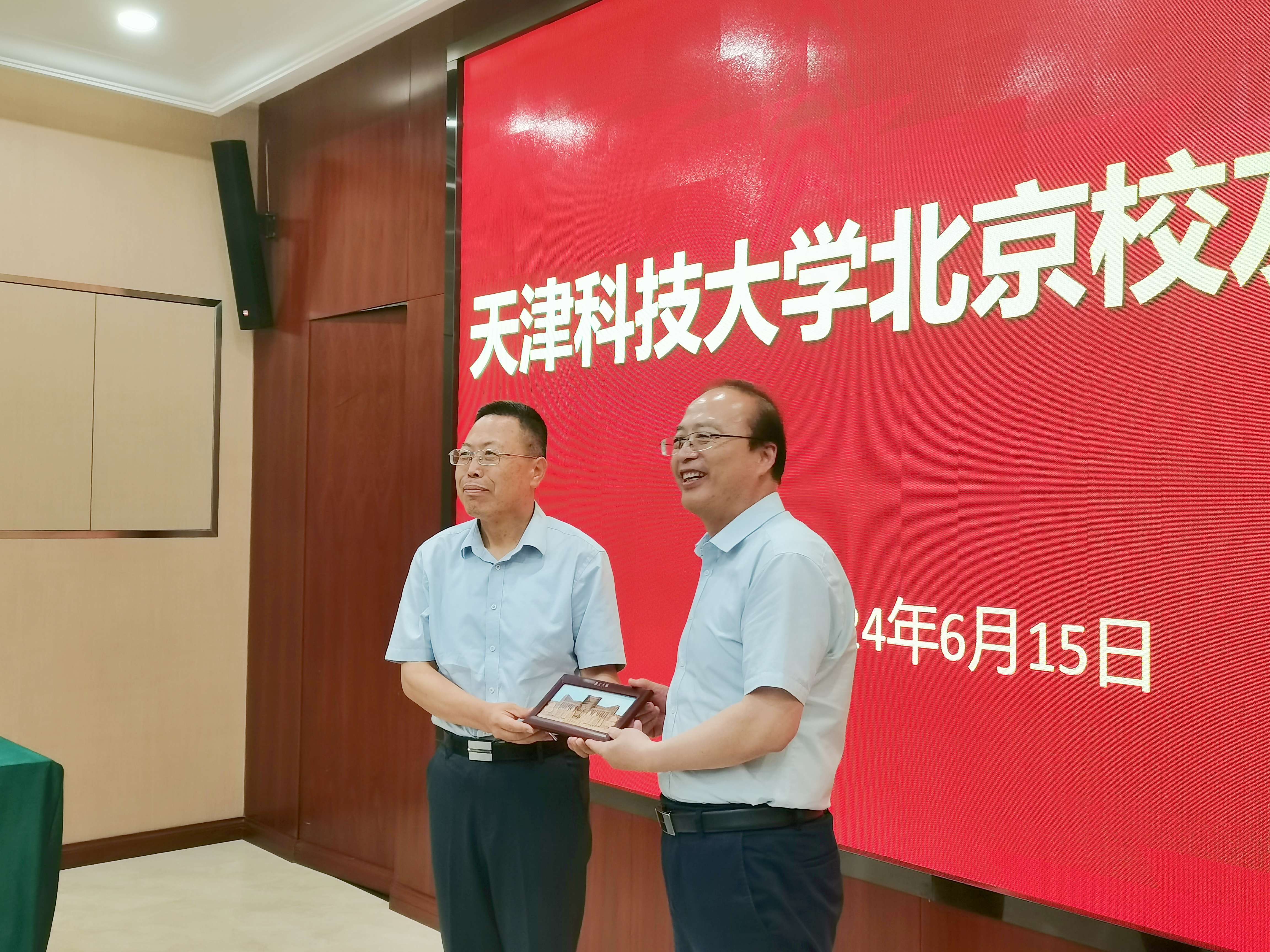 fda04f256bd84f85a4a5bf0737b23977.jpg fda04f256bd84f85a4a5bf0737b23977.jpg