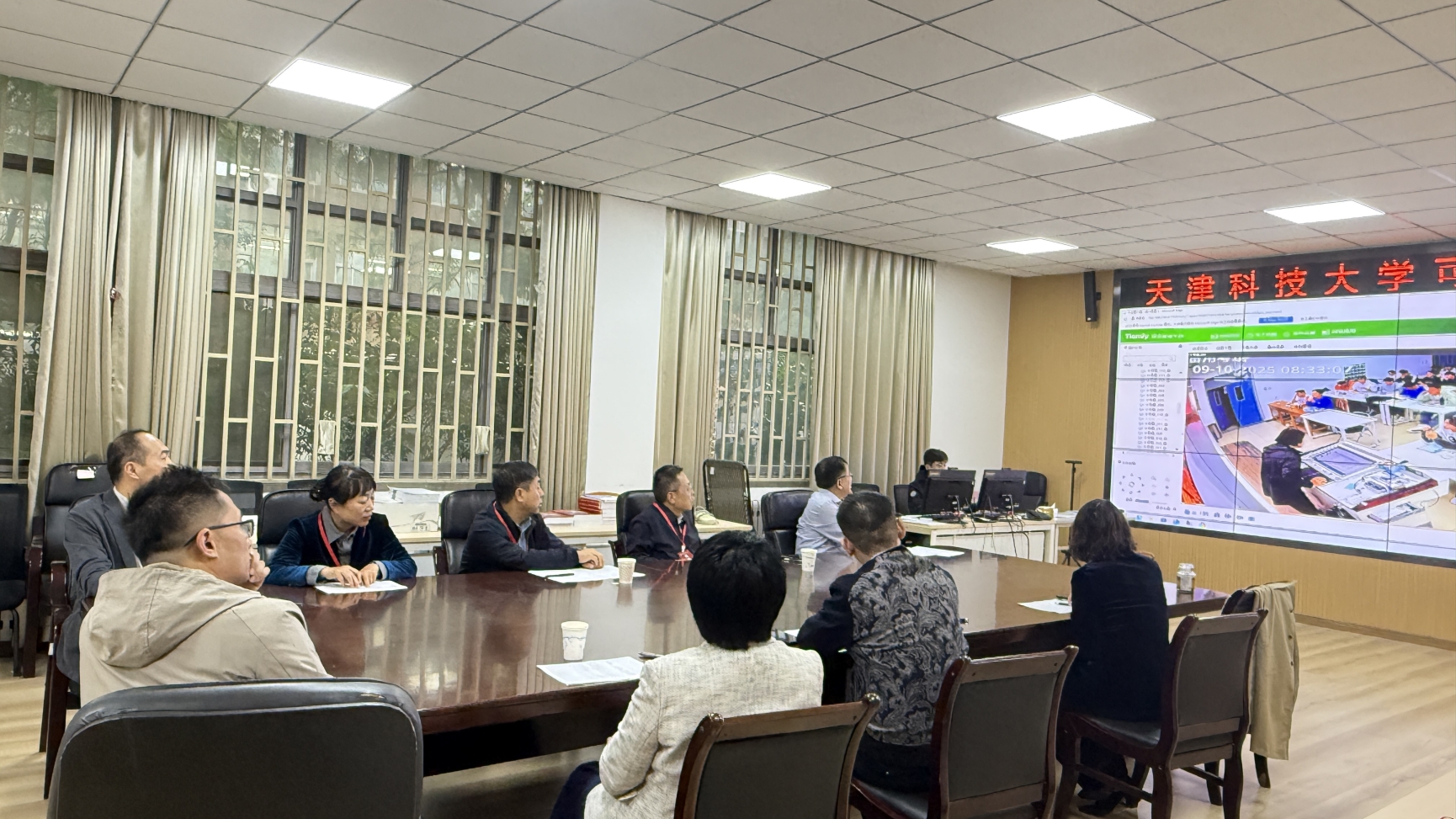 天津科技大学校领导带队巡课护航新生“开学第一课”