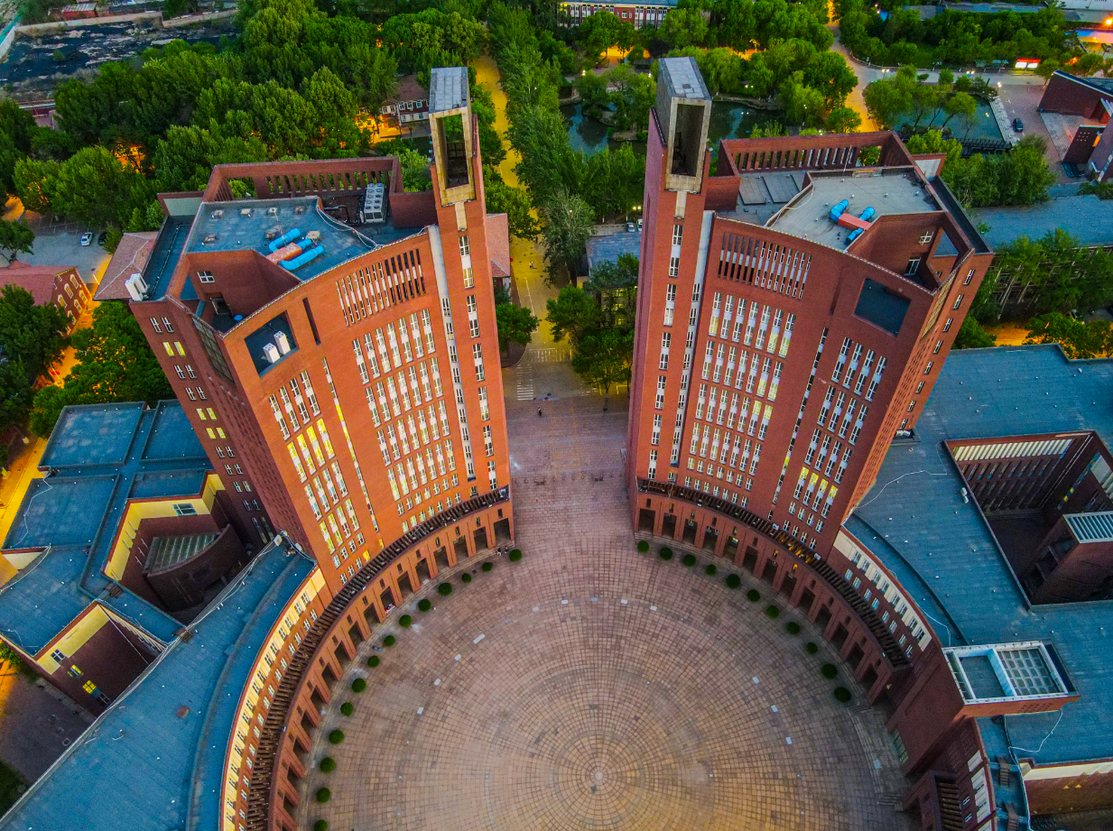 天津科技大学正门图片